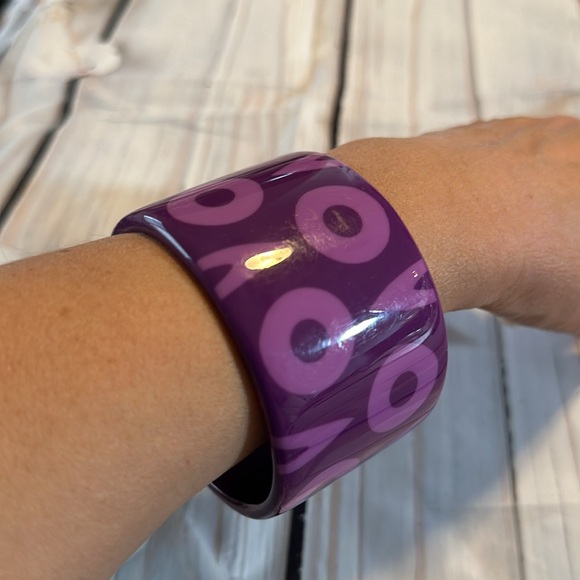Purple bangle bracelet - Picture 3 of 3